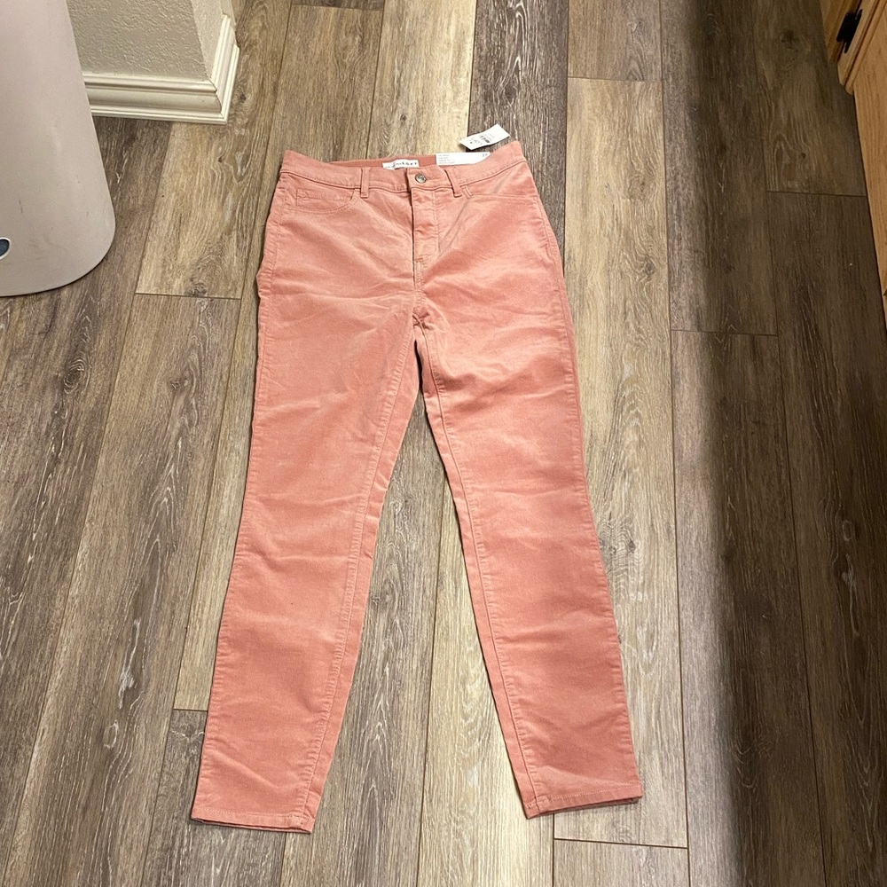 NWT LOFT Women's Coral/Pink Cordoroy
Skinny high rise Jeans Size 4